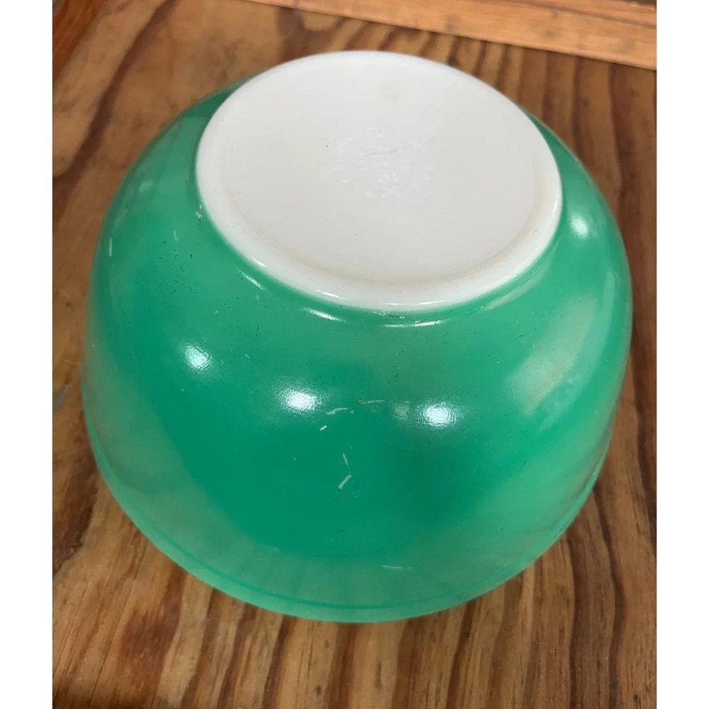 Pyrex fun green